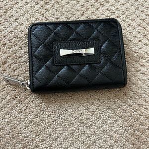 DKNY Small Wallet in Black. Excellent Condition